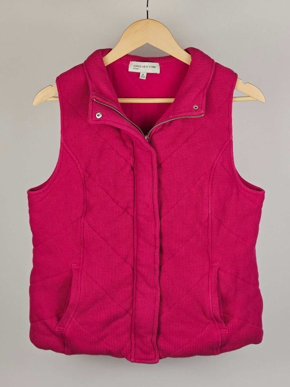 Jones New York Sport Pink Puffer Vest Medium Quilted Zip Snap Cotton Hot Pink